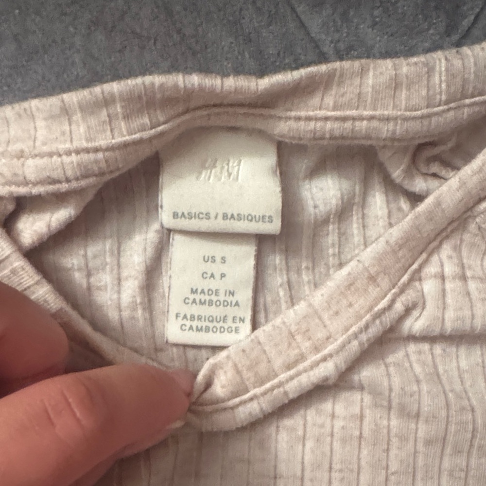 H&M Beige Ribbed Top - Picture 2 of 3